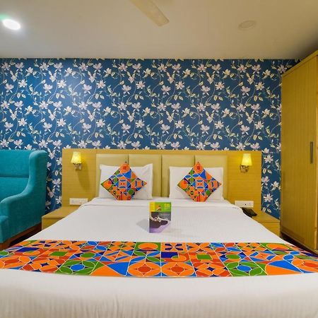 Hotel Raintr33 Хидерабад Екстериор снимка
