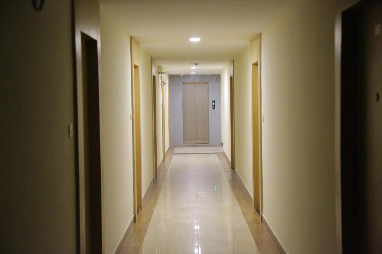 Hotel Raintr33 Хидерабад Екстериор снимка