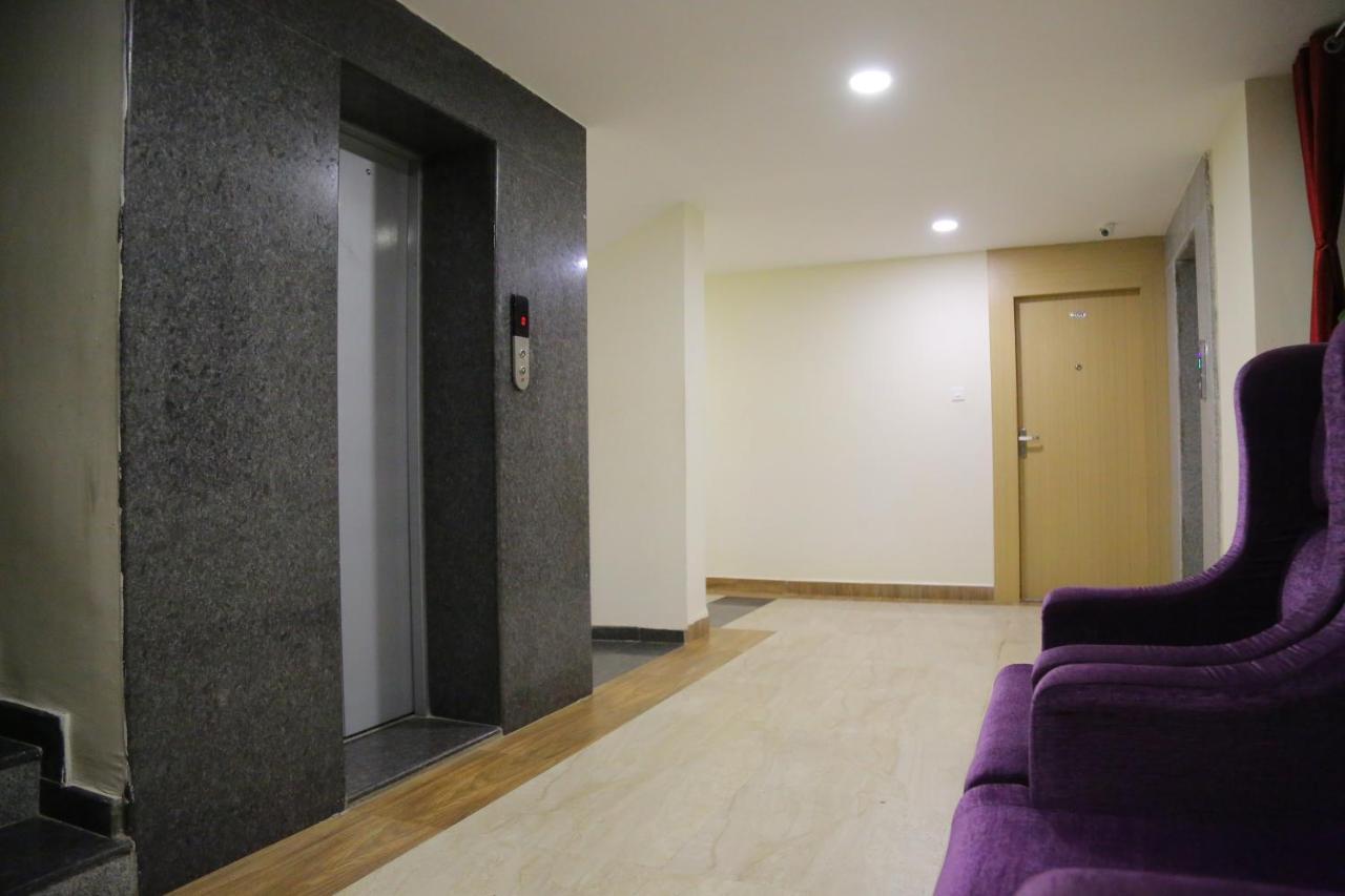 Hotel Raintr33 Хидерабад Екстериор снимка
